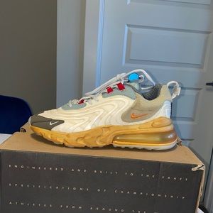 Air Max 270 Cactus Trails (Travis Scott’s)